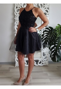 Elegantné šaty s tylovou sukňou- čierne