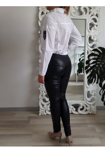 Košeľa s výšivkami