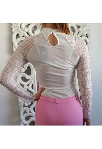 Elegantné krajkové body