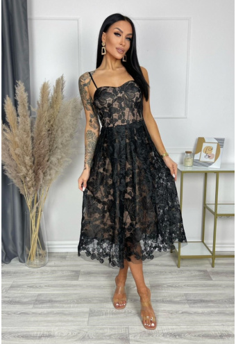 Romantické čipkované maxišaty na ramienka