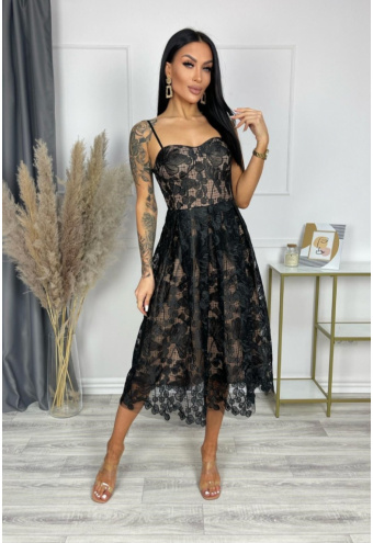 Romantické čipkované maxišaty na ramienka