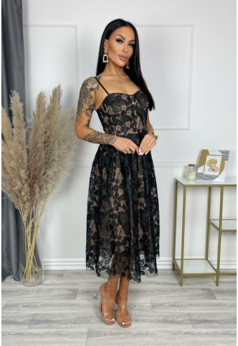 Romantické čipkované maxišaty na ramienka