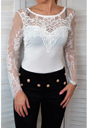 Čipkované elegantné body