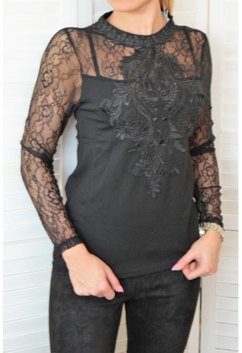 Elegantná blúzka s čipkovanými rukávmi -čierna
