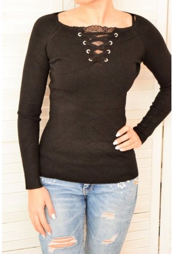 Elegantný jednoduchý svetrík s viazaním